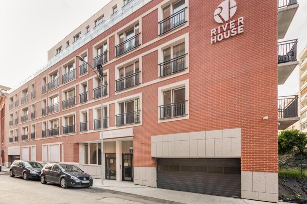 Modern Riverside Apartment With Free Parking Space Щецин Экстерьер фото